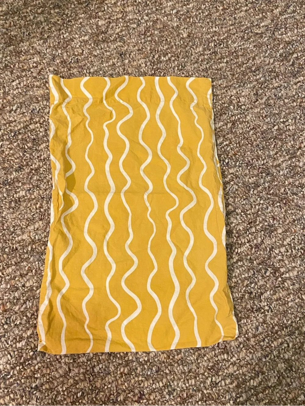 Crate & Barrel Toddler Flat Sheet & Case Yellow